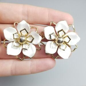Vintage Emmons White Enamel and Gold Tone Flower Clip On Earrings Signed Estate